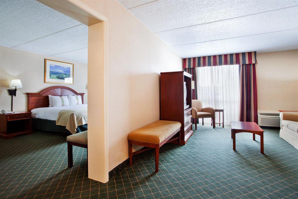 Fairbridge Inn And Suites White Room photo